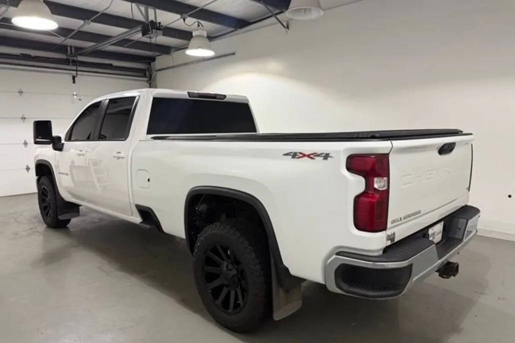 2024 Chevrolet Silverado 3500HD LT photo 1