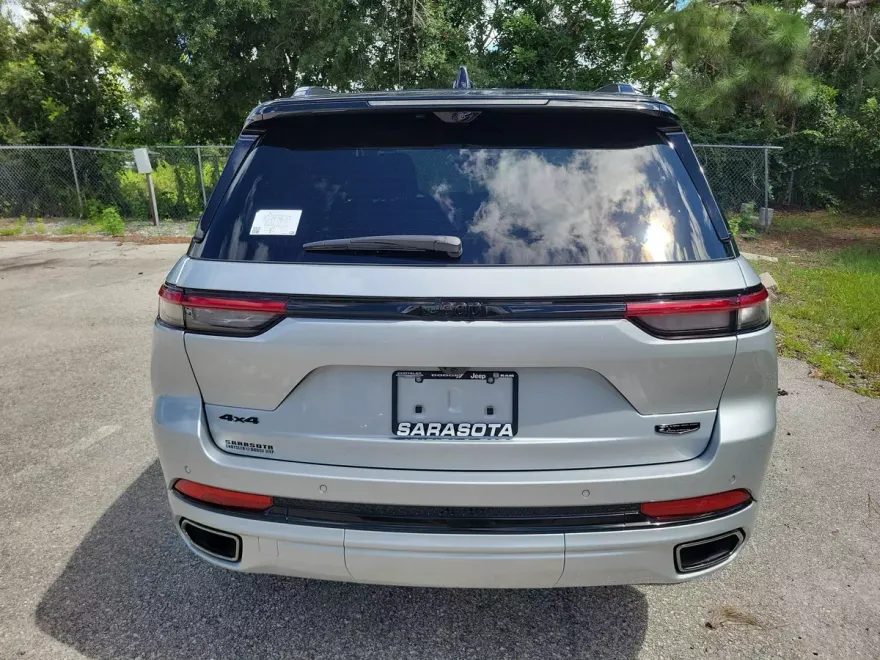 2025 Jeep Grand Cherokee Summit Reserve photo 1