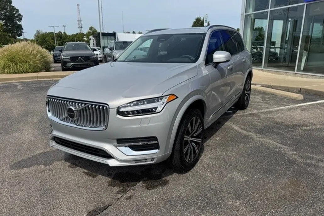 2024 Volvo XC90 Core photo 1