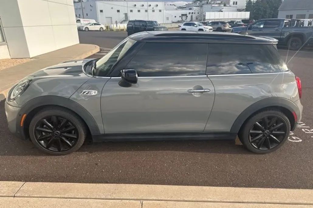 2021 Mini Cooper 2 Door Hardtop S photo 1