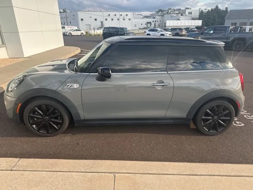 2021 Mini Cooper 2 Door Hardtop S photo 1