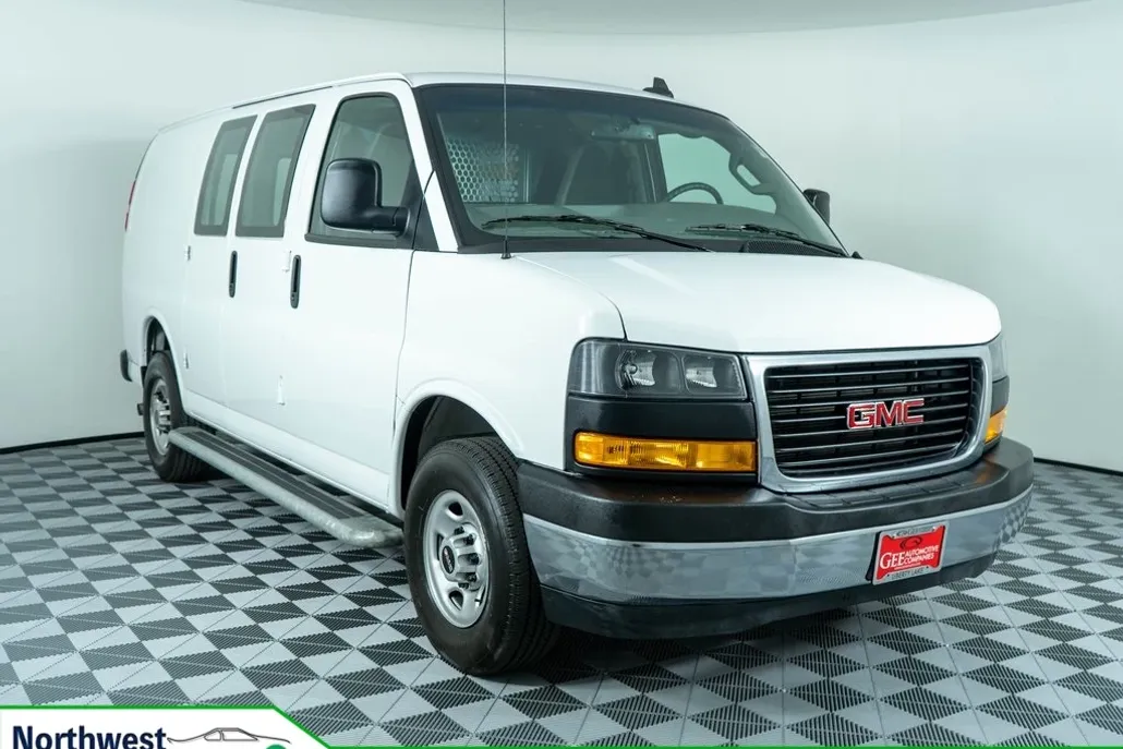 2022 Gmc Savana 2500 Cargo photo 1