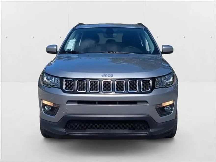 2019 Jeep Compass Latitude photo 1