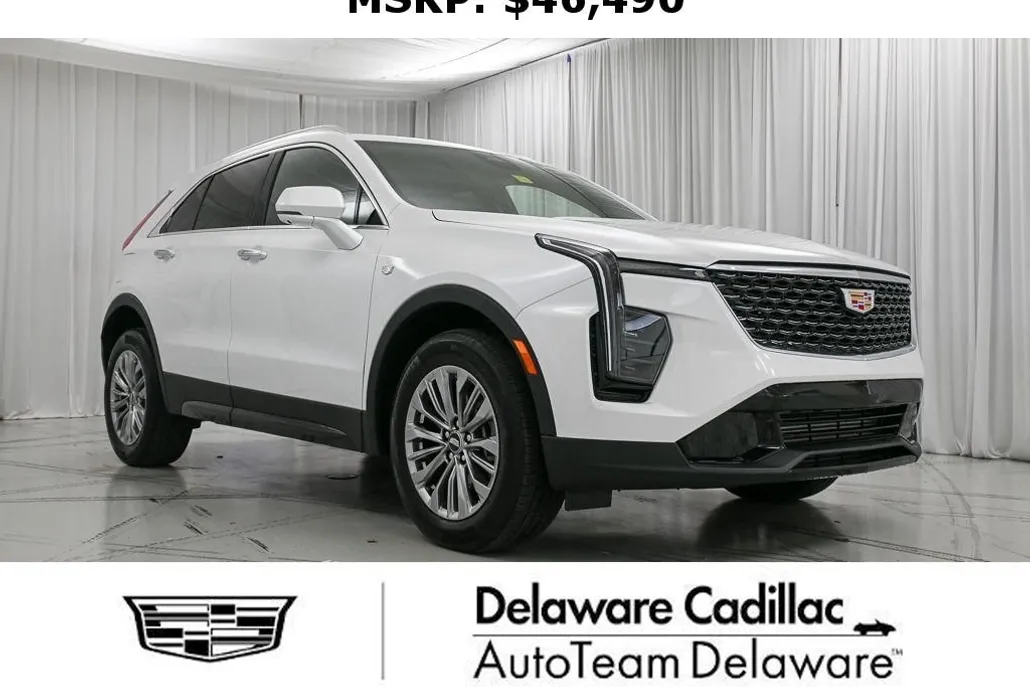 2025 Cadillac XT4 Premium Luxury photo 1