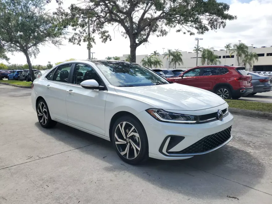 2025 Volkswagen Jetta 1.5T SEL photo 1