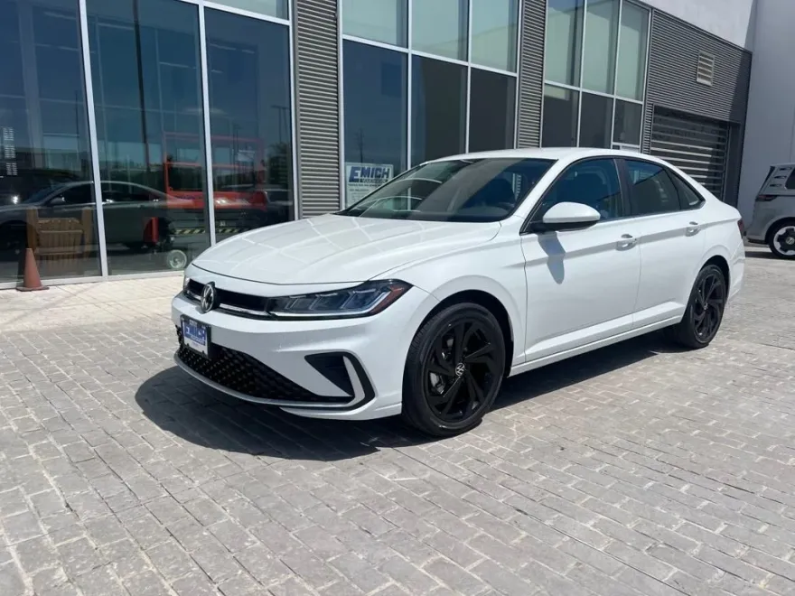 2025 Volkswagen Jetta 1.5T SE photo 1