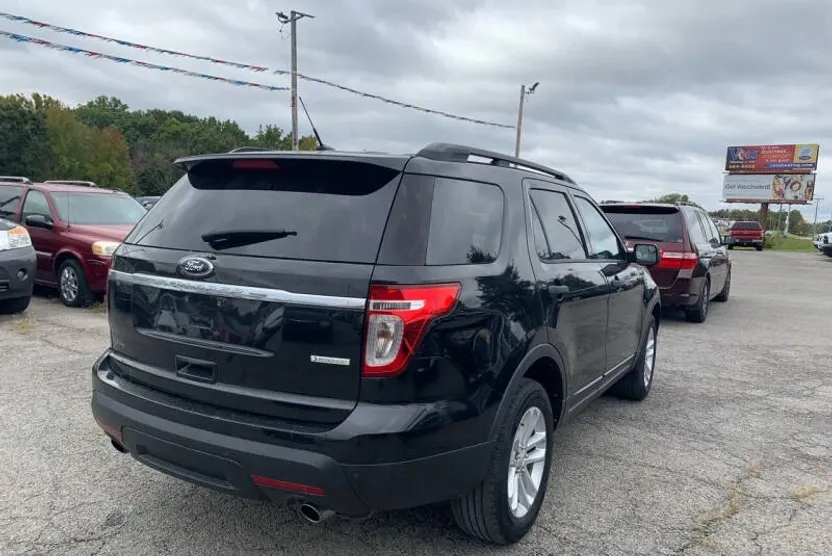 2015 Ford Explorer Base photo 1