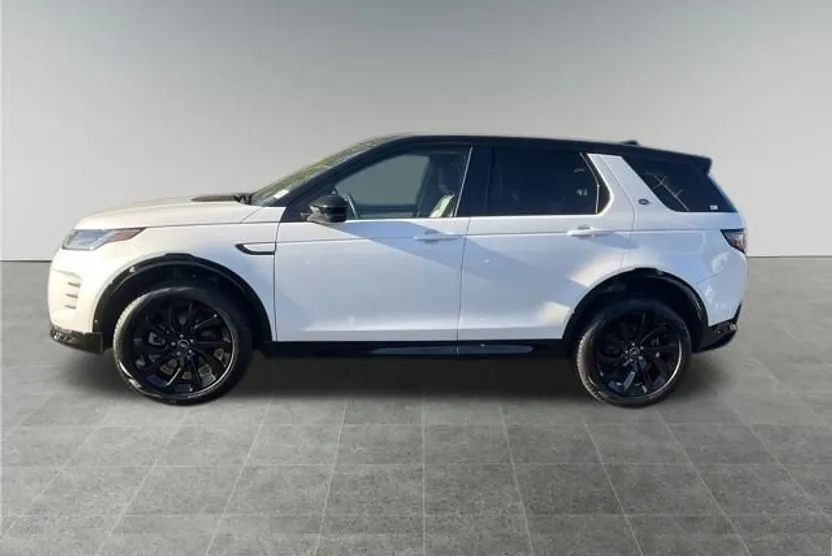 2025 Land Rover Discovery Sport SE photo 1