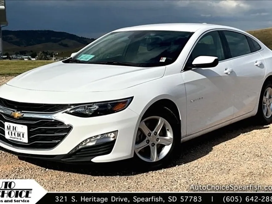 2024 Chevrolet Malibu 1LT photo 1