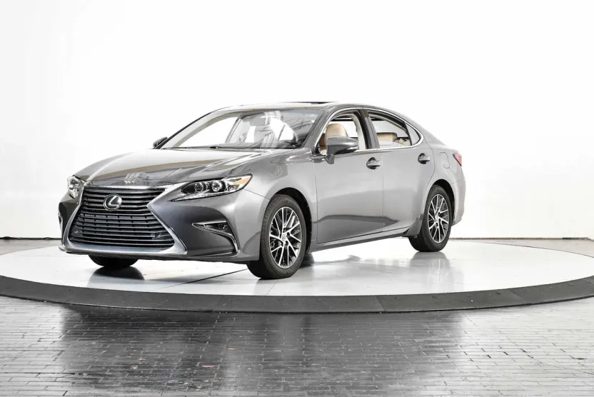 2017 Lexus ES 350 photo 1