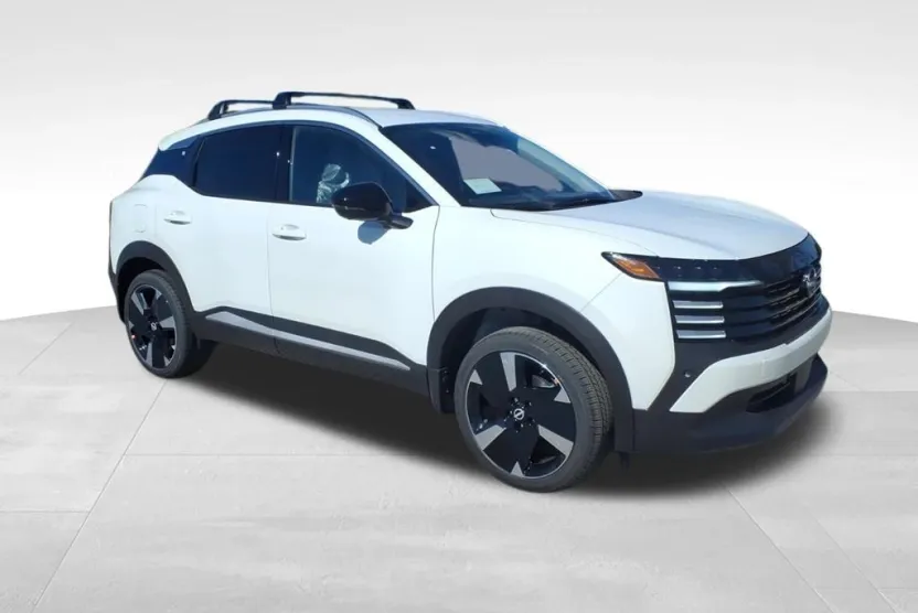 2026 Nissan Kicks SR photo 1
