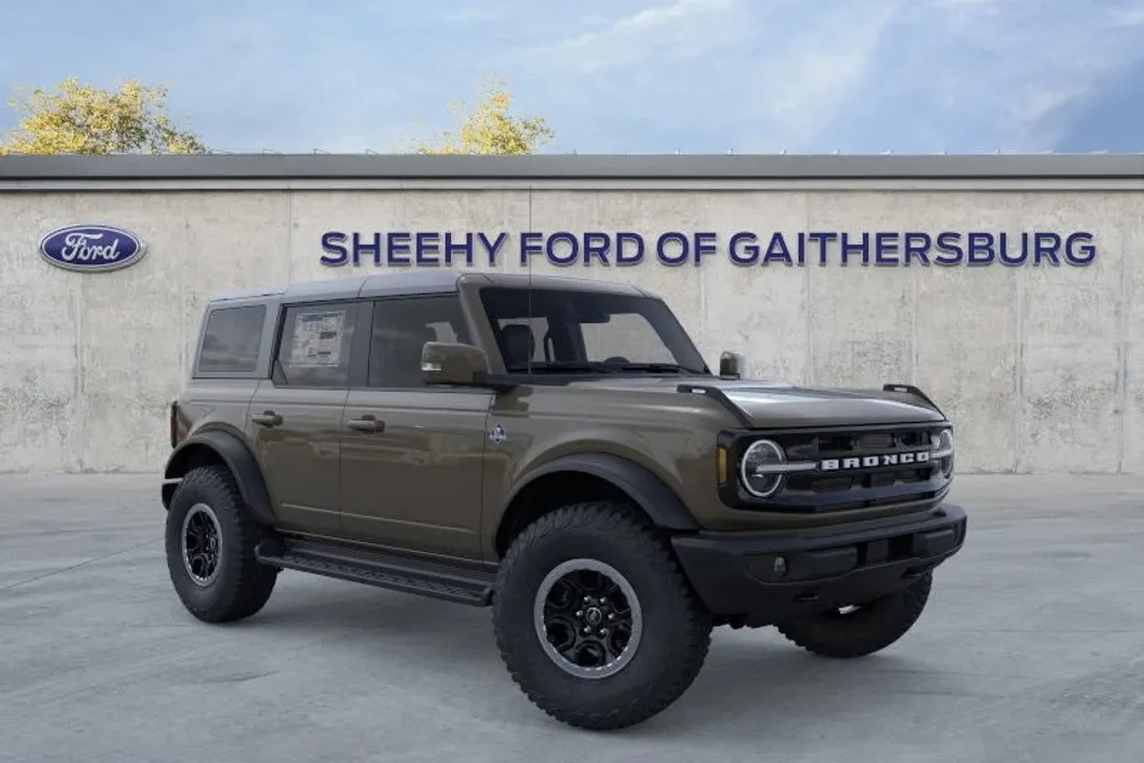 2025 Ford Bronco Outer Banks photo 1