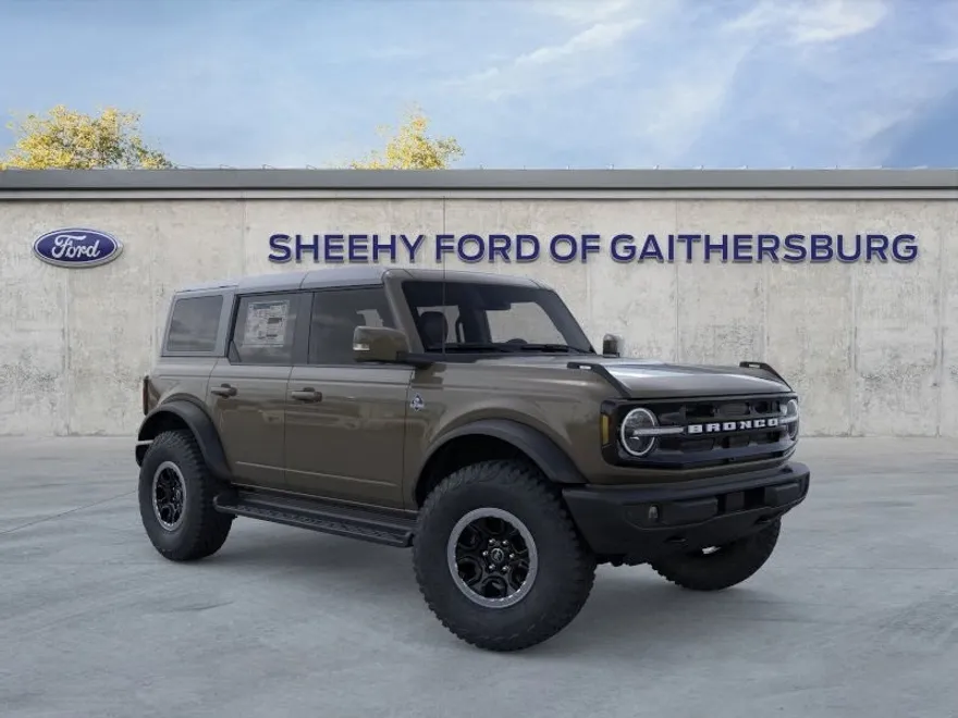 2025 Ford Bronco Outer Banks photo 1
