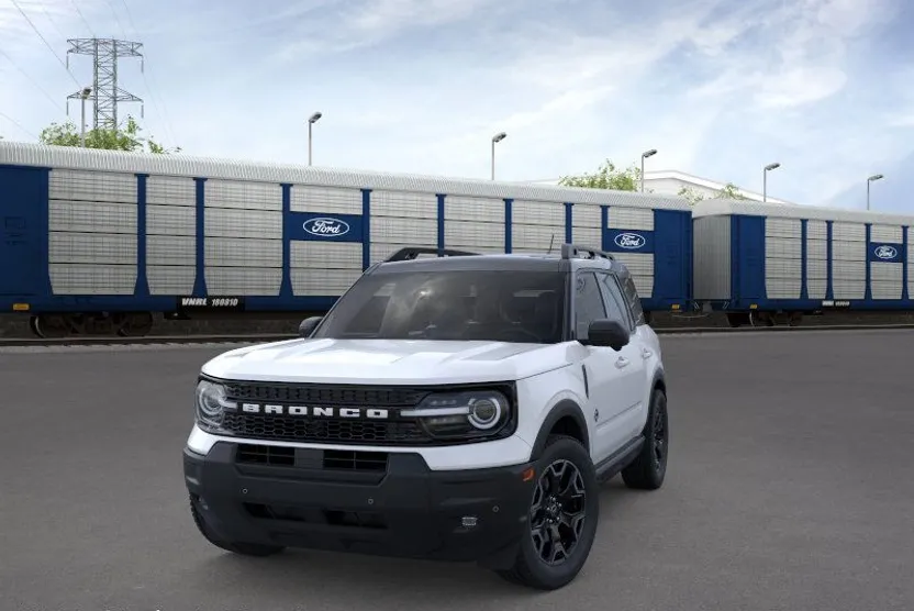 2025 Ford Bronco Sport Outer Banks photo 1