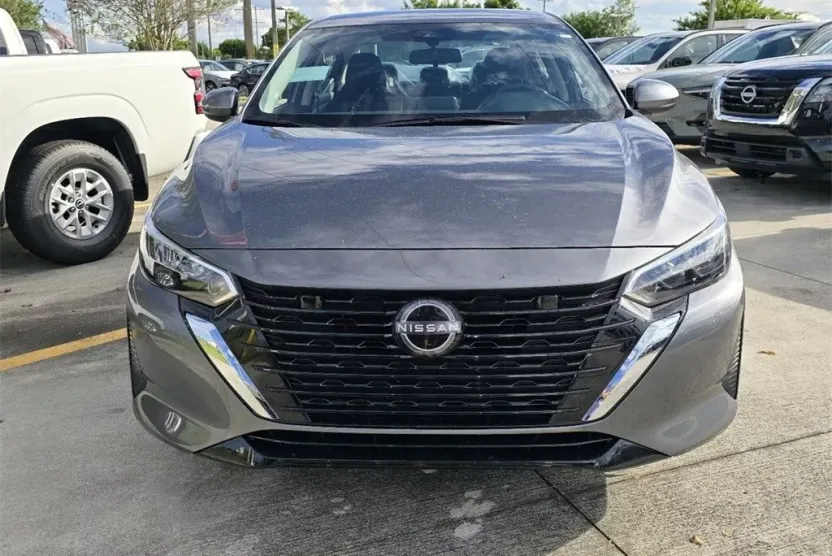 2025 Nissan Sentra SV photo 1