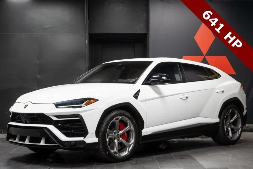 2022 Lamborghini Urus Base photo 1