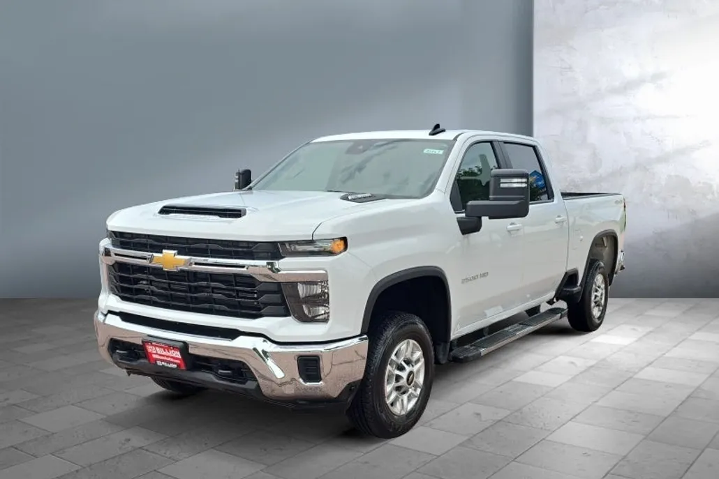 2024 Chevrolet Silverado 2500HD LT photo 1
