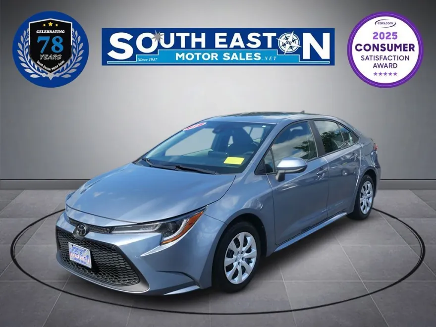 2021 Toyota Corolla LE photo 1