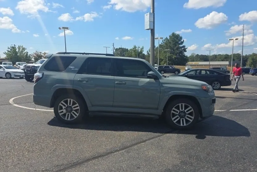 2023 Toyota 4Runner TRD Sport photo 1