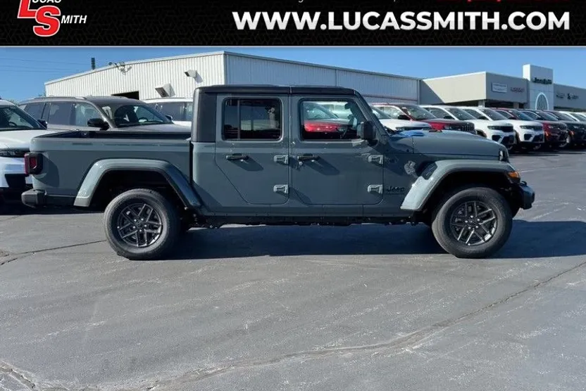 2025 Jeep Gladiator Sport S photo 1