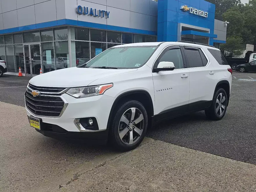 2021 Chevrolet Traverse Leather photo 1