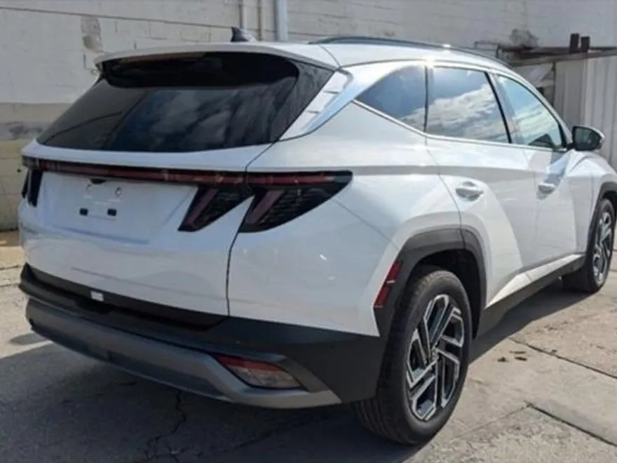 2025 Hyundai Tucson Limited photo 1