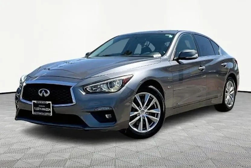 2018 Infiniti Q50 2.0t PURE photo 1
