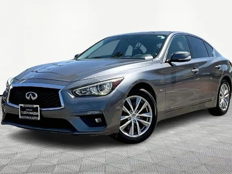 2018 Infiniti Q50 2.0t PURE photo 1