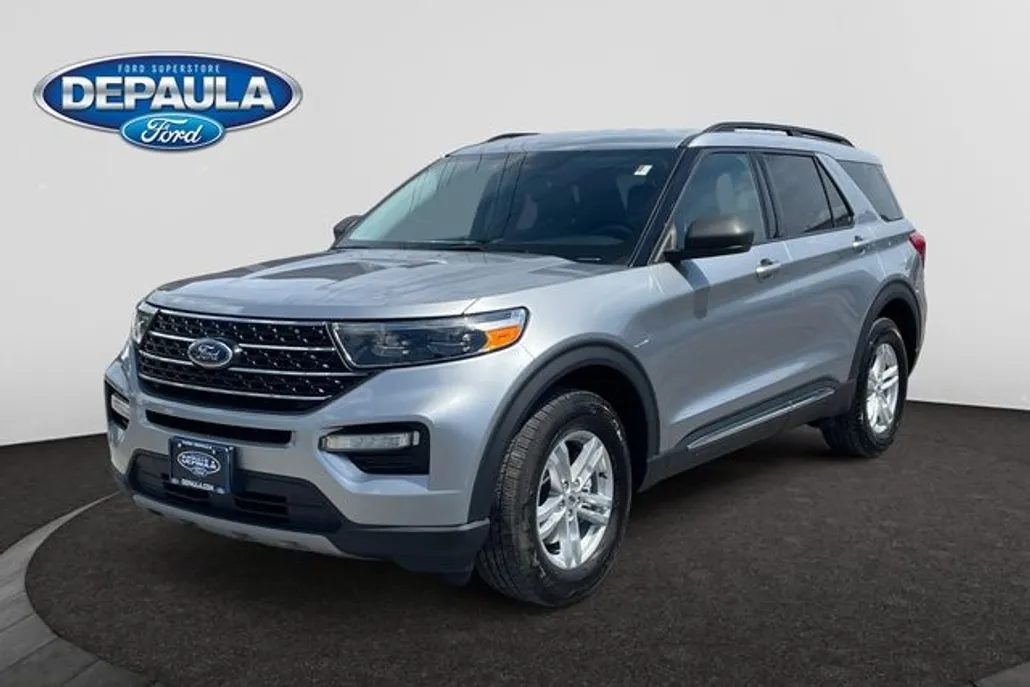 2021 Ford Explorer XLT photo 1