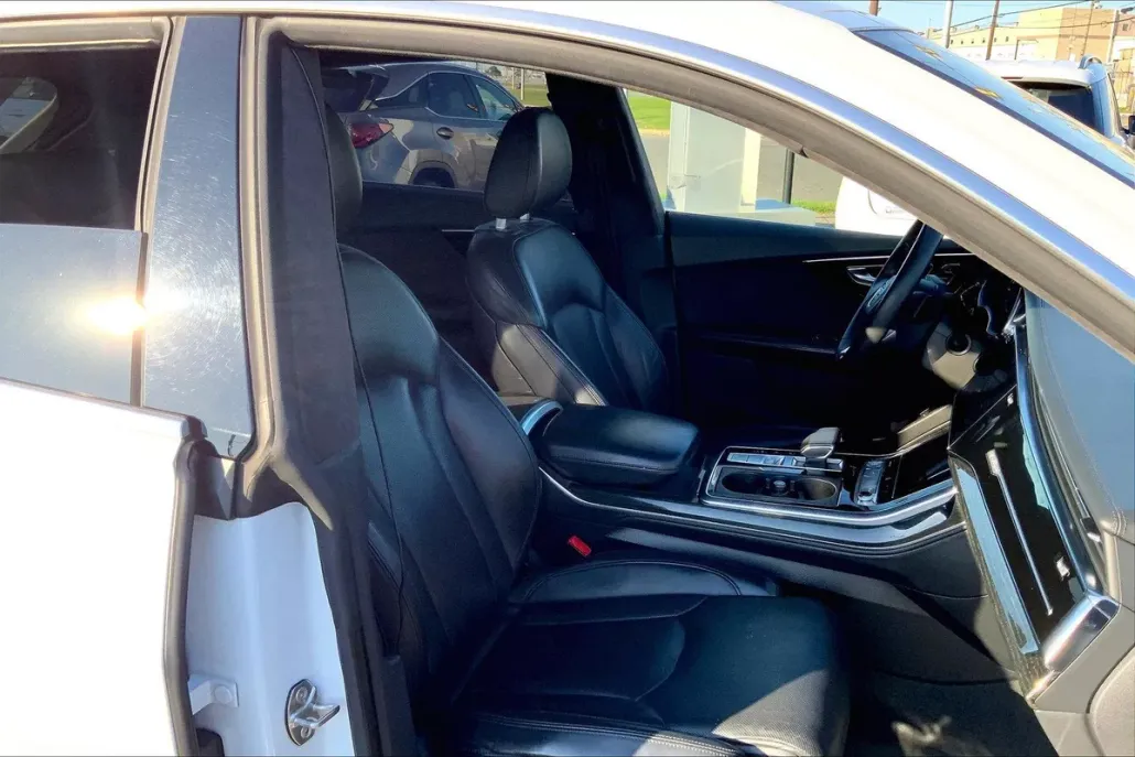 2020 Audi Q8 Prestige 55 photo 1