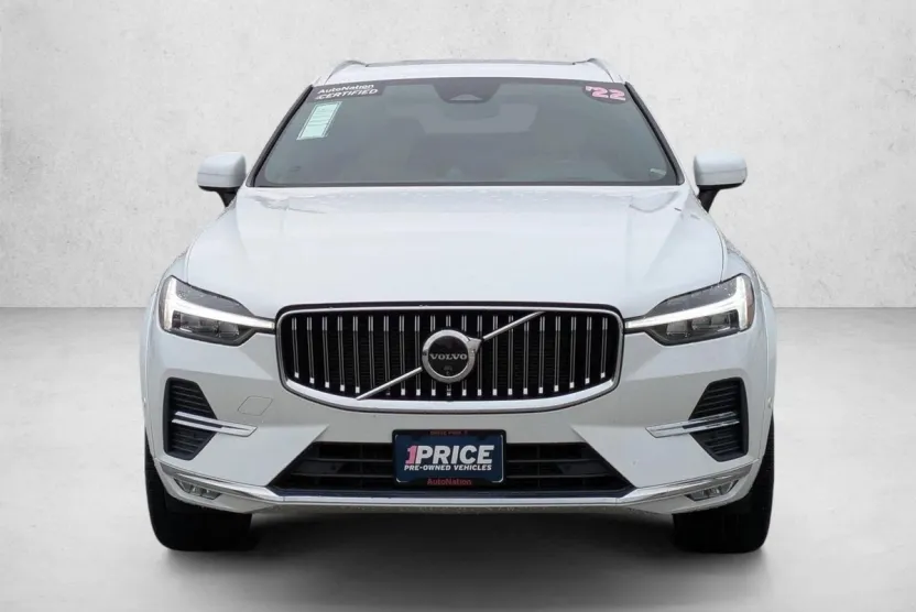 2022 Volvo XC60 Inscription photo 1