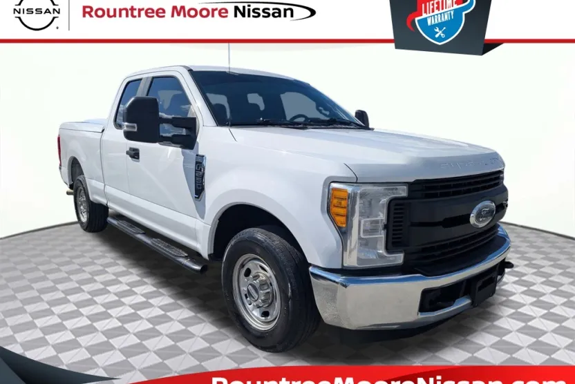 2017 Ford F-250 photo 1