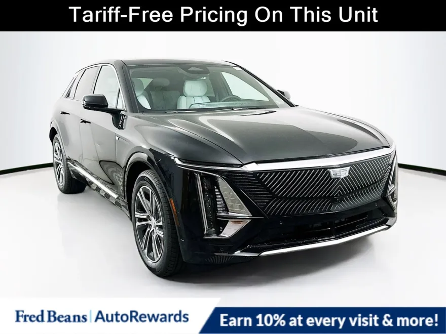 2025 Cadillac Lyriq Luxury photo 1