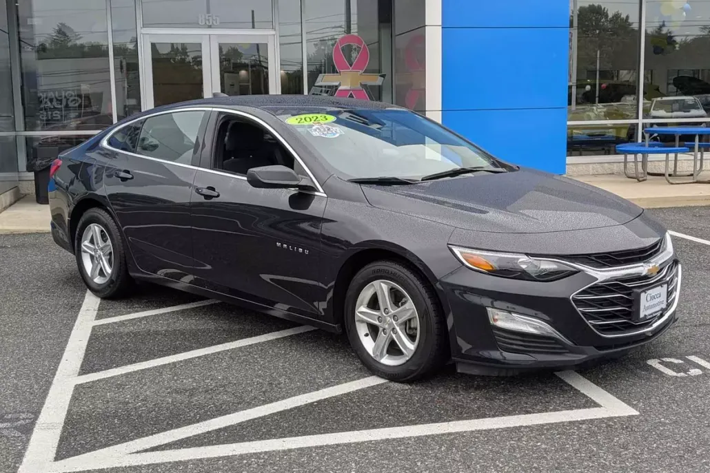 2023 Chevrolet Malibu LS photo 1
