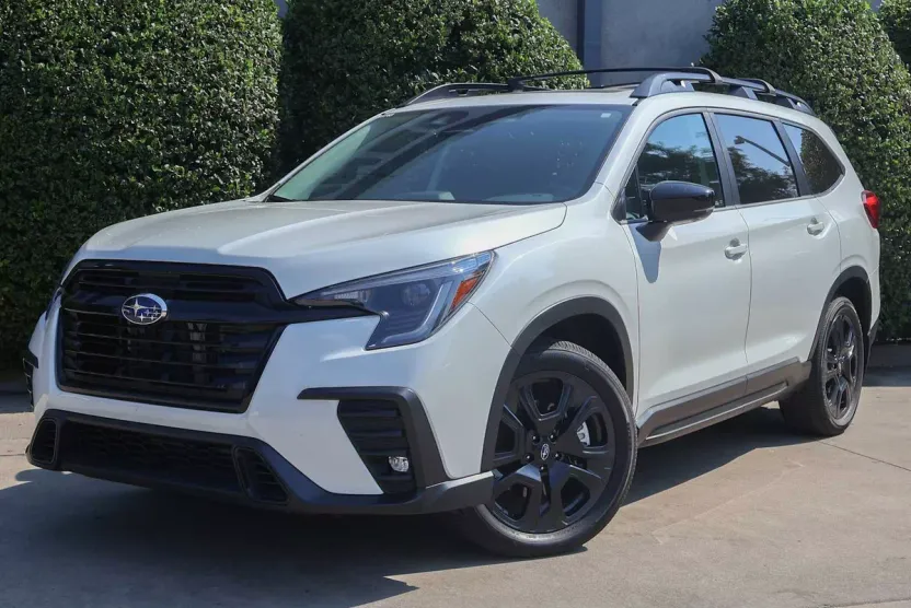 2025 Subaru Ascent Onyx Edition Touring photo 1