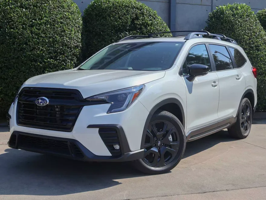2025 Subaru Ascent Onyx Edition Touring photo 1