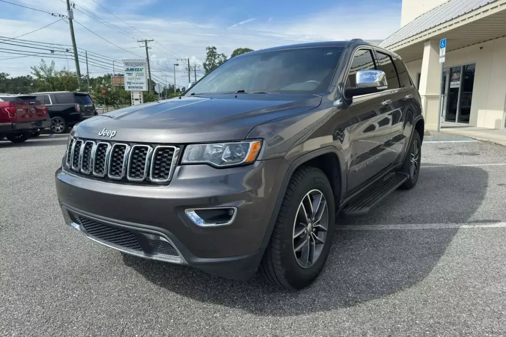 2018 Jeep Grand Cherokee Limited Sport photo 1