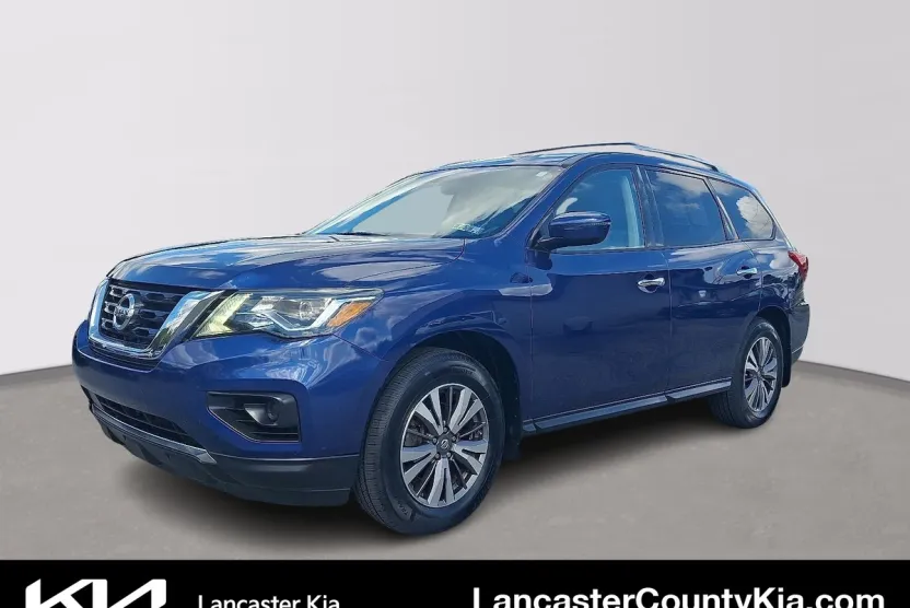 2017 Nissan Pathfinder S photo 1