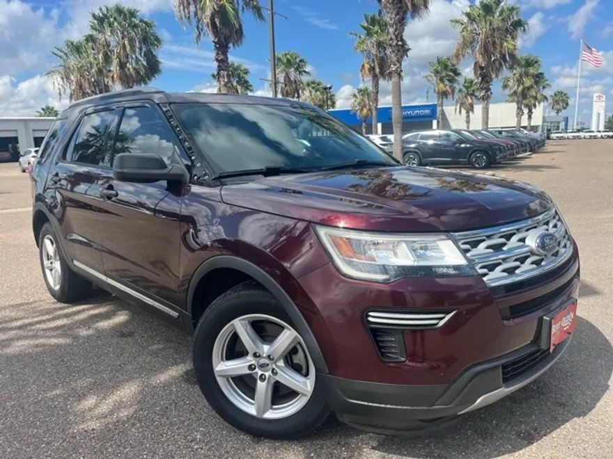 2019 Ford Explorer XLT photo 1