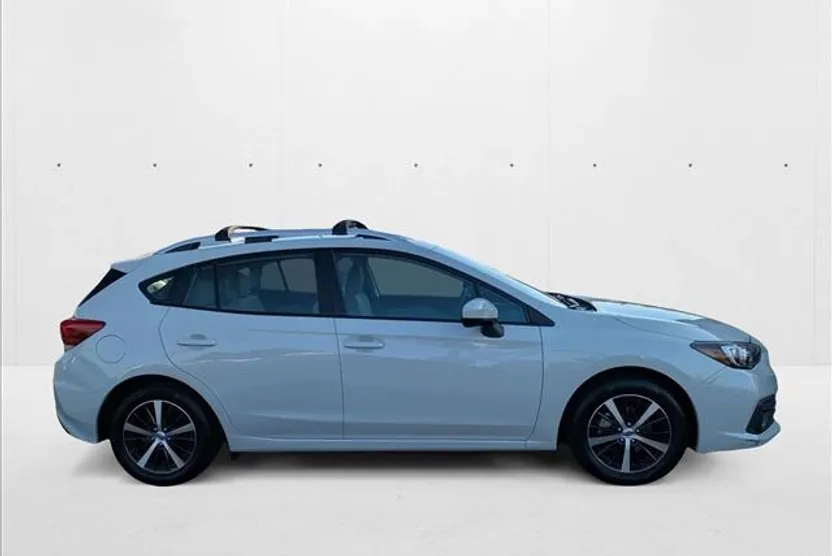 2023 Subaru Impreza Premium photo 1