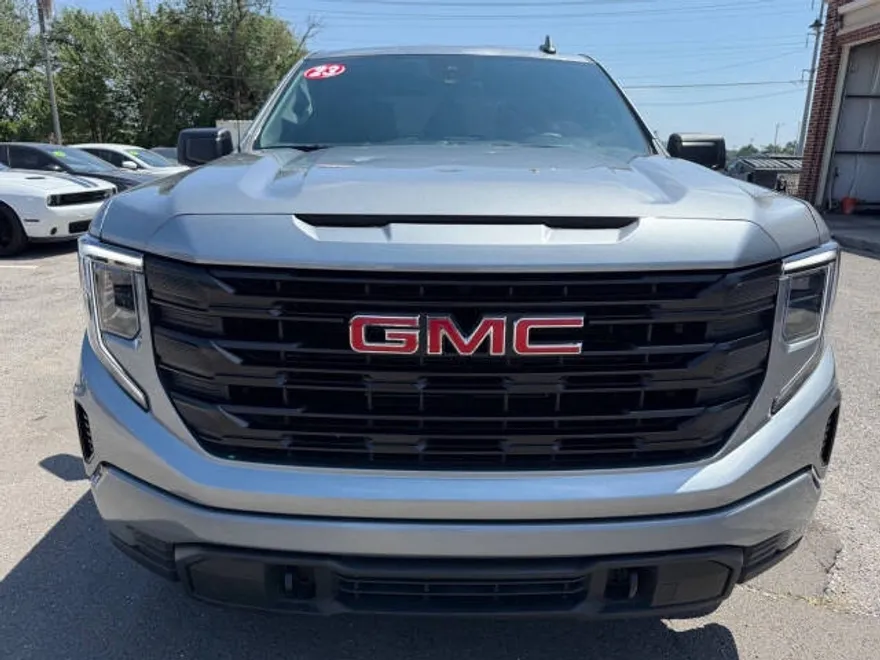 2023 Gmc Sierra Base photo 1