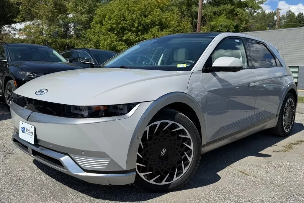 2022 Hyundai Ioniq 5 Limited photo 1