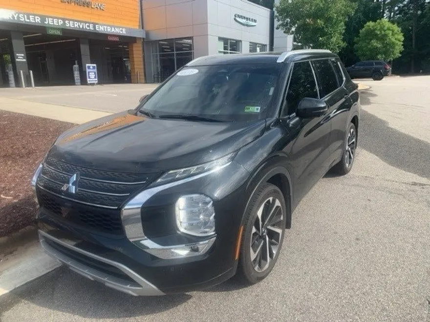 2022 Mitsubishi Outlander SEL S-AWC photo 1