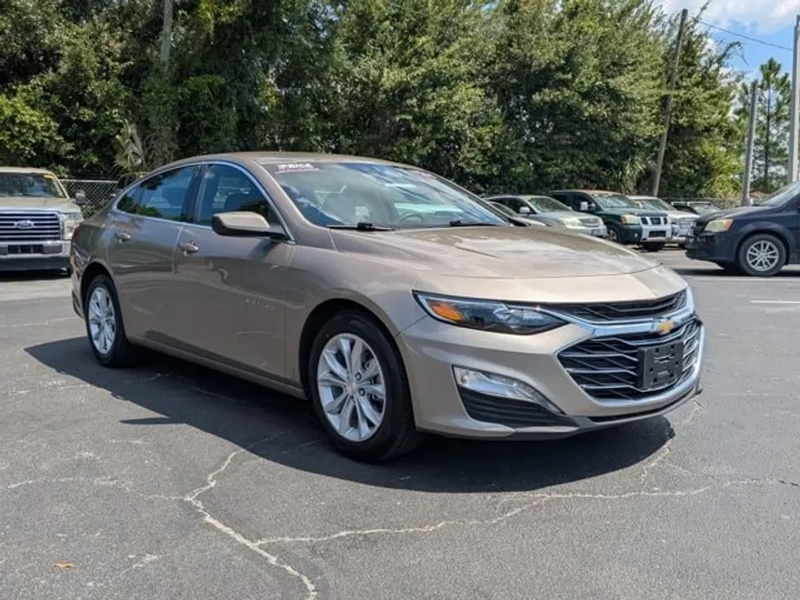 2024 Chevrolet Malibu 1LT photo 1