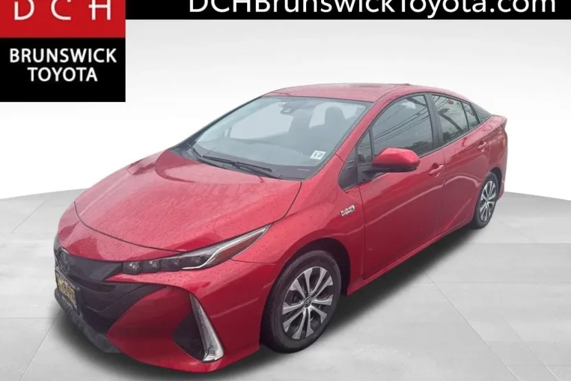 2022 Toyota Prius Prime LE photo 1