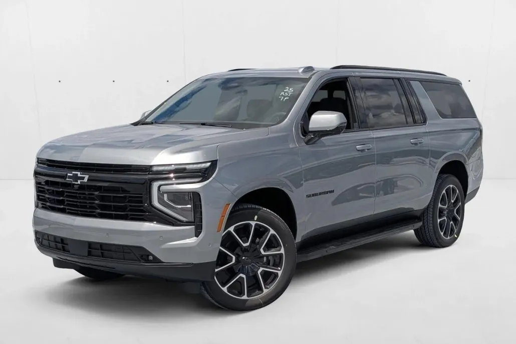 2025 Chevrolet Suburban RST photo 1