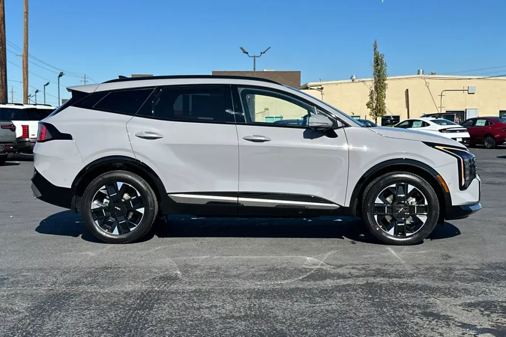 2026 Kia Sportage Hybrid photo 1