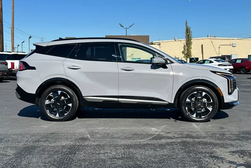 2026 Kia Sportage Hybrid photo 1