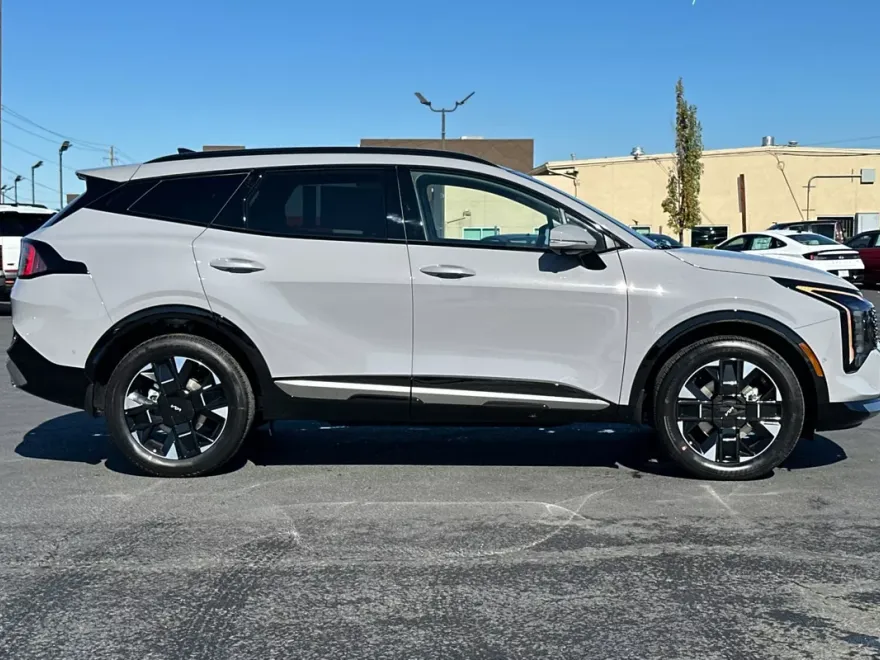 2026 Kia Sportage Hybrid photo 1