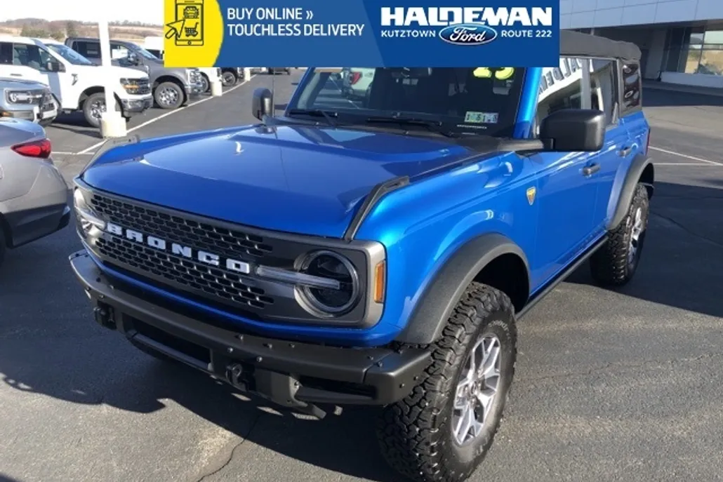 2023 Ford Bronco Badlands photo 1